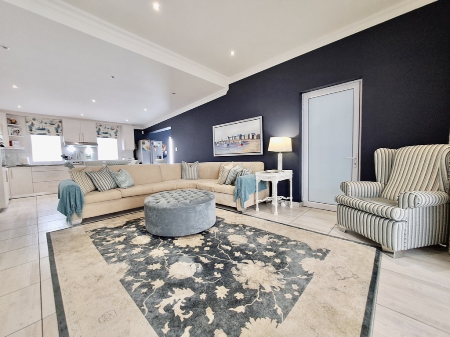 3 Bedroom Property for Sale in Yzerfontein Western Cape